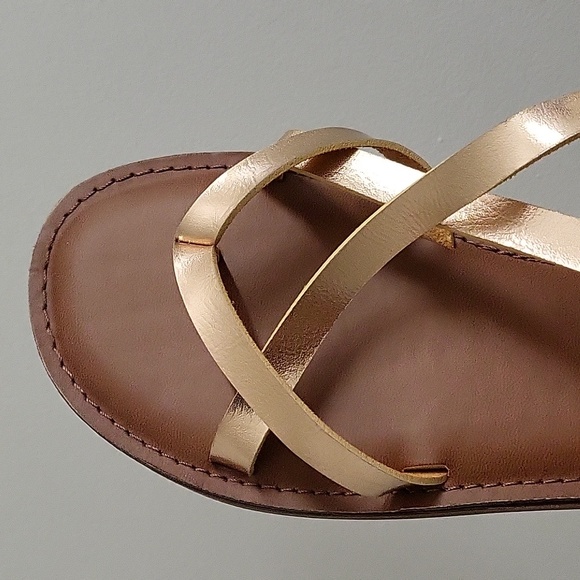 ROUGE - Picture 6 of 6